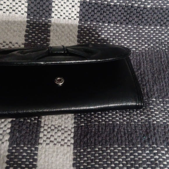 3/$25 Chateau - Picture 7 of 7